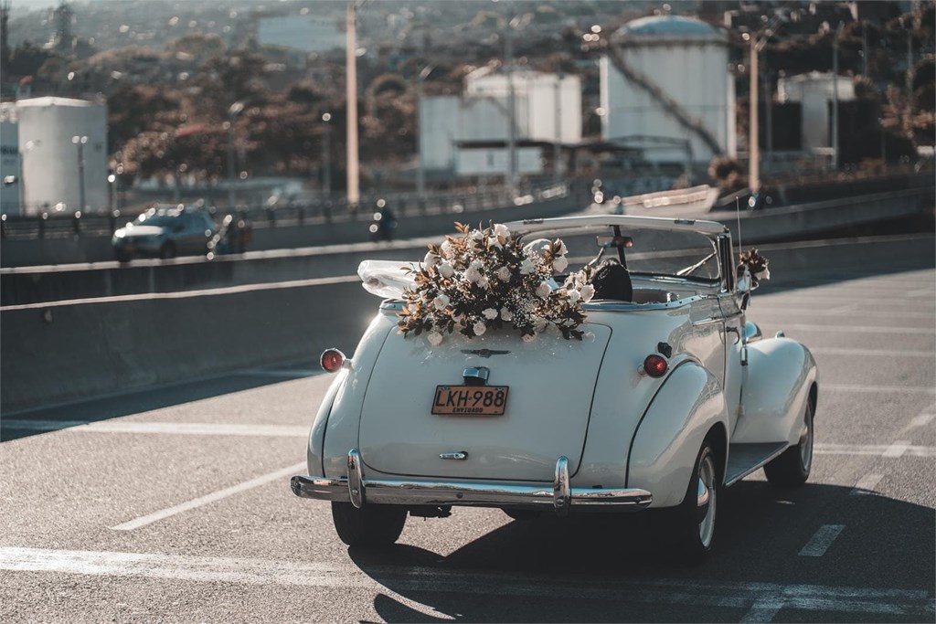 Servicio de alquiler de coches para bodas en Lugo